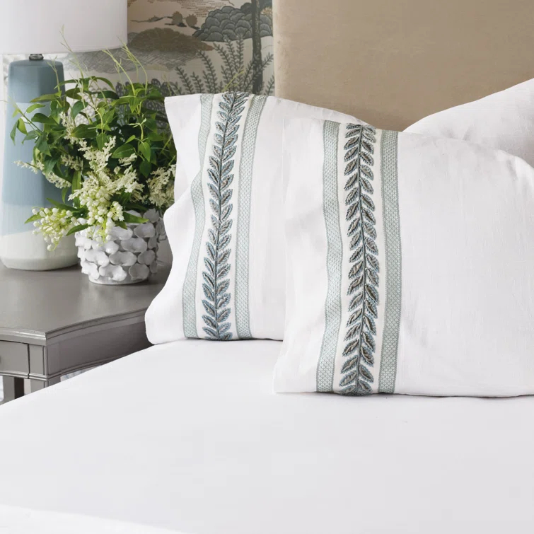 Amberlynn Traditional Rayon Duvet Cover Set