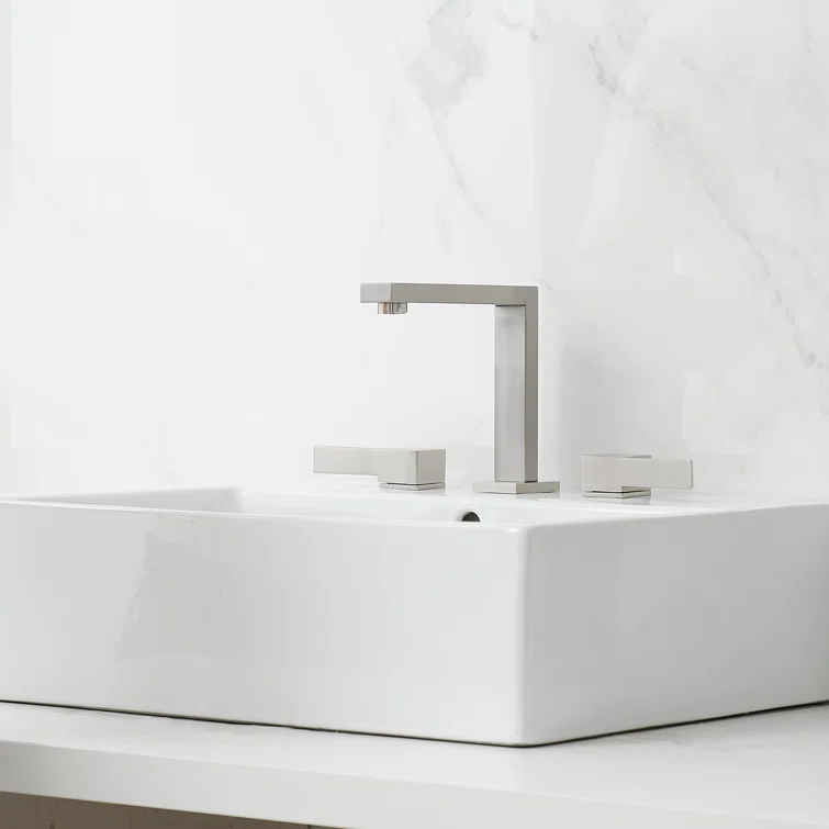 Widespread Single-handle Bathroom Faucet with Drain Assembly