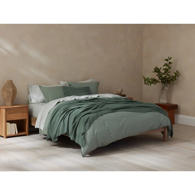 Topanga Matelasse Plain Weave / Muslin Throw Blanket