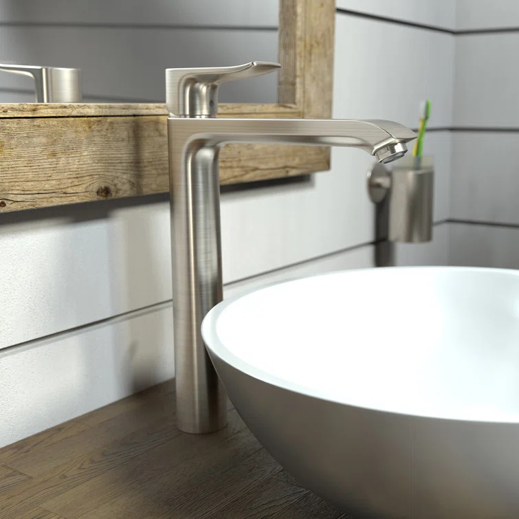 Metris E Standard Single Hole Bathroom Faucet with Drain Assembly