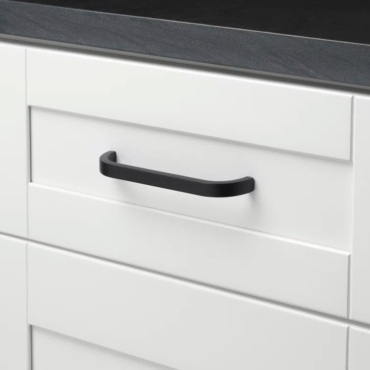 Giana Collection 5-1/16" Center to Center Curved Bar Pull