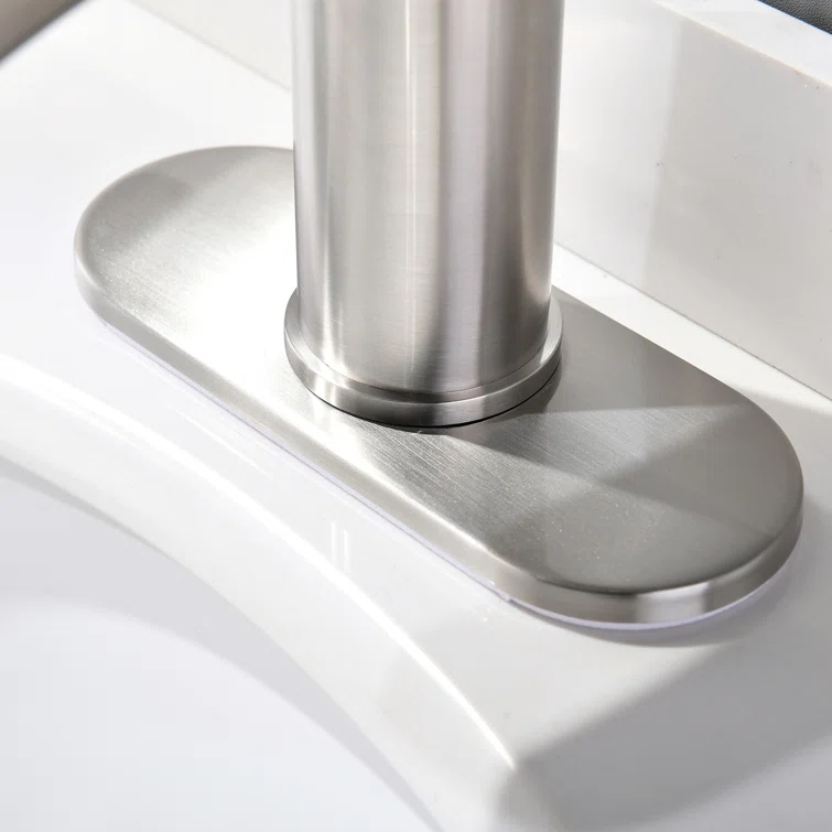 Single-Hole Single-handle Bathroom Faucet with Drain Assembly