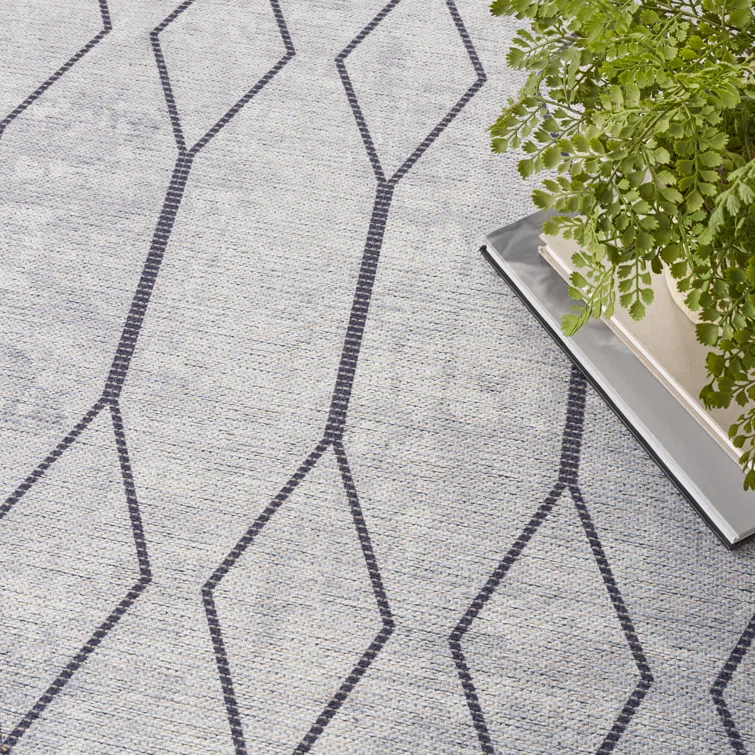 SR107 Geometric Machine Washable Area Rug in Ivory/Grey
