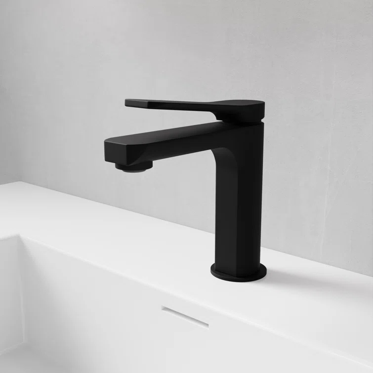 Single-Hole Single-handle Bathroom Faucet with Drain Assembly