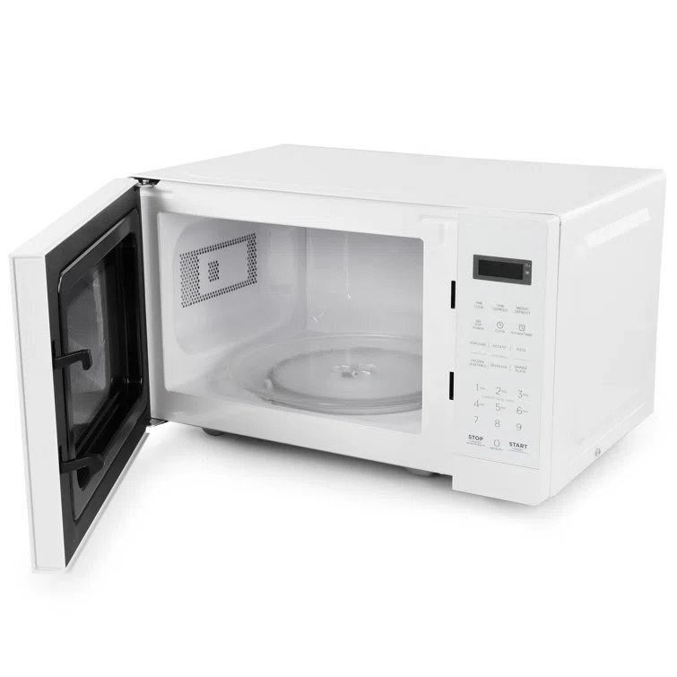 Black+Decker 0.7 Cubic Feet 700 Watt Countertop Microwave