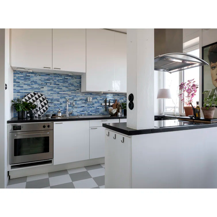 Impressions 1" x 4" Straight Edge Glass Mosaic Tile