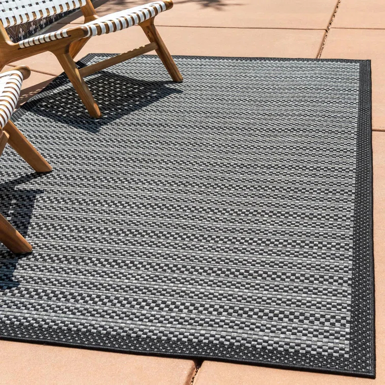Striped Indoor / Outdoor Rug