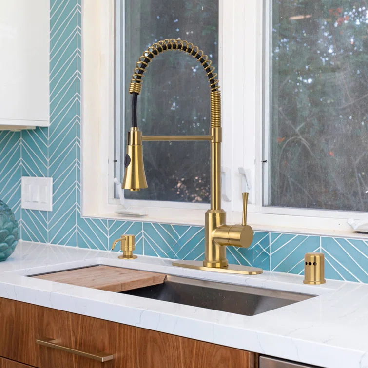 Pull Down Single Handle Kitchen Faucet