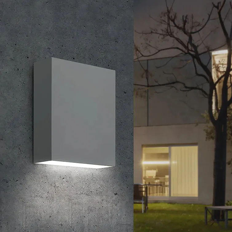 Inside-Out Aluminum LED Wall Light