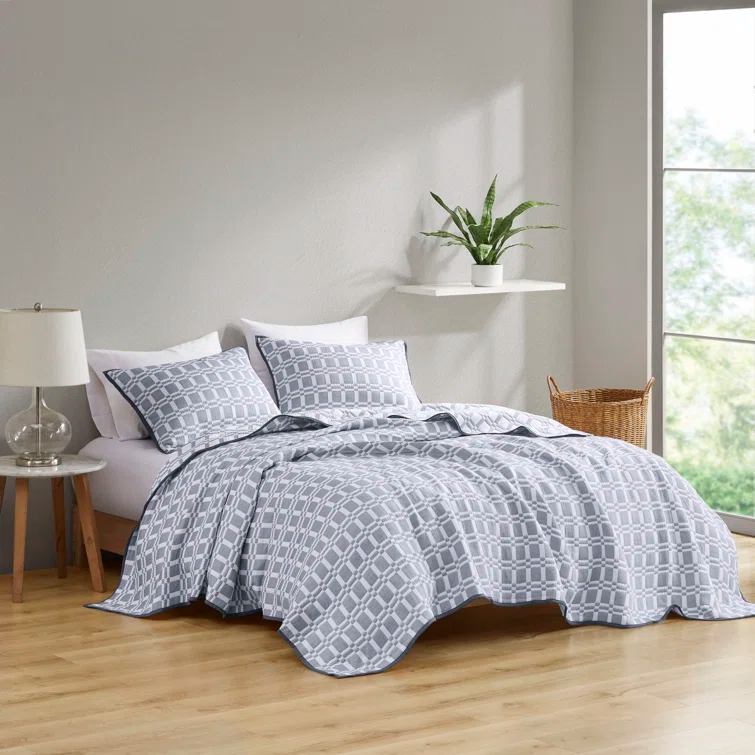 510 Design Harlow 3 Piece Reversible Matelasse Coverlet Set