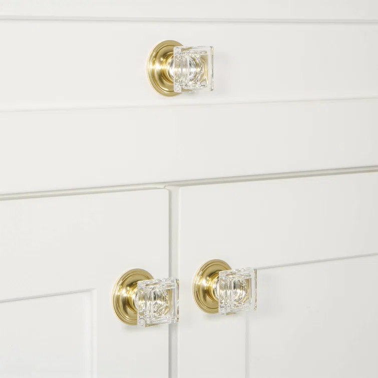 Grandeur Carr 1 1/4" Length Square Knob