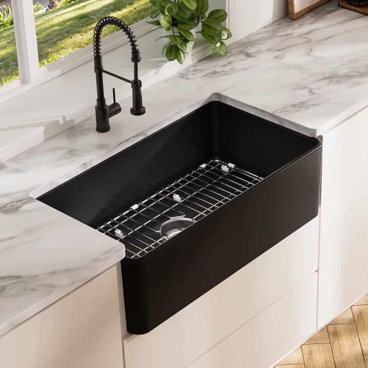 33" L x 20" W Fireclay Farmhouse Kitchen Sink with Sink Grid and Basket Strainer