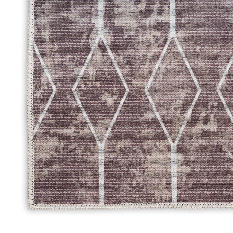 Geometric Machine Washable Polyester/Cotton Area Rug in Mocha
