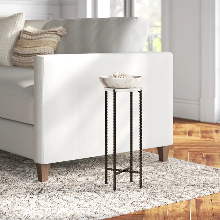 Lia Plant Stand