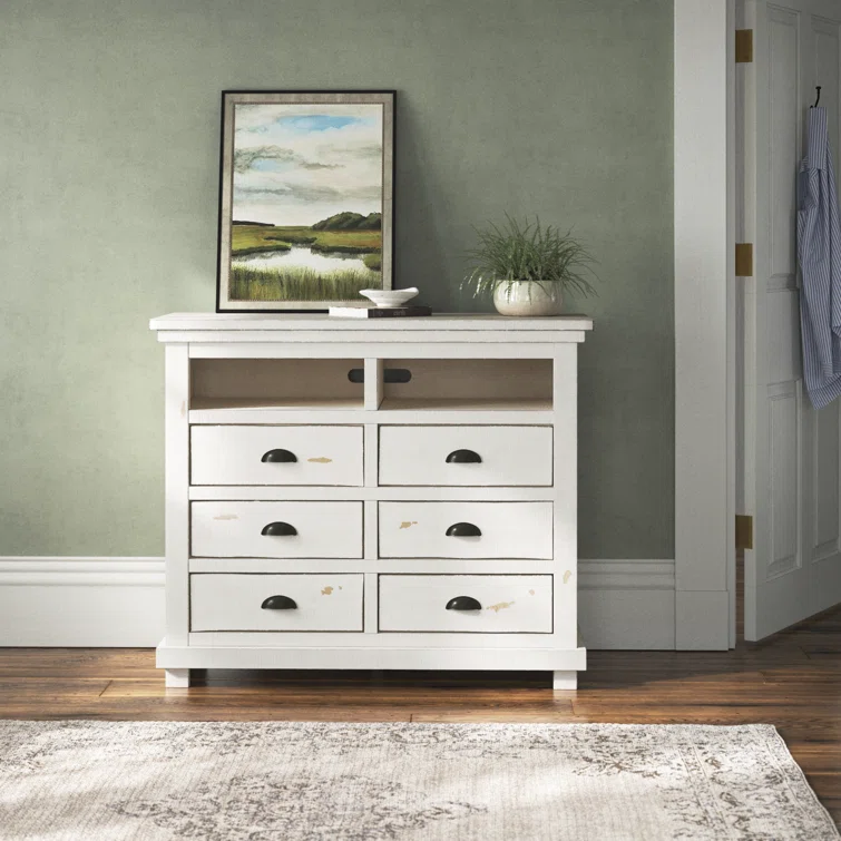 Wolferstorn 6 - Drawer Double Dresser