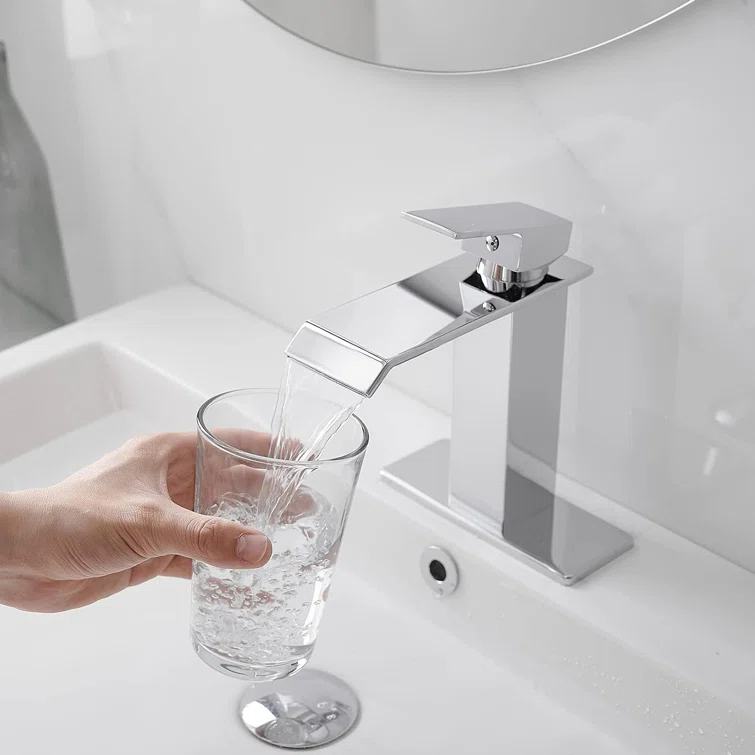 Single-Hole Single-handle Bathroom Faucet with Drain Assembly