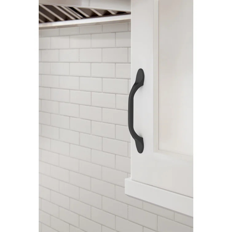 Ravino 3-3/4 inch (96mm) Center-to-Center Cabinet Pull