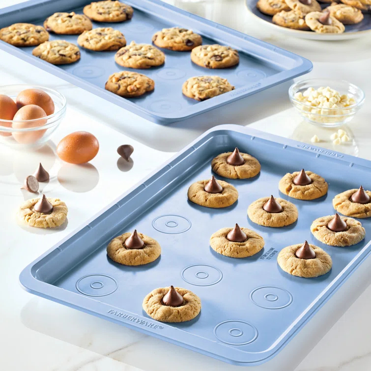 Farberware Easy Solutions Nonstick Bakeware Baking Sheets / Cookie Pan Set, 2 Piece (Set of 2)