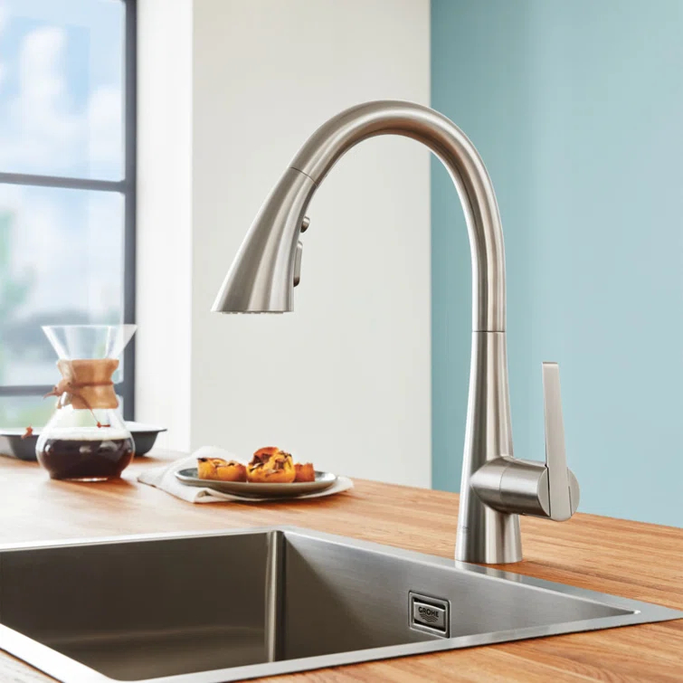 ZEDRA Single-Handle Pull Down Triple Spray Bar Faucet 1.75 GPM