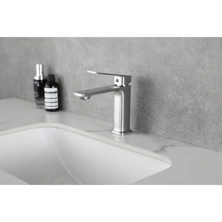 Lena Single-Hole Single-handle Bathroom Faucet