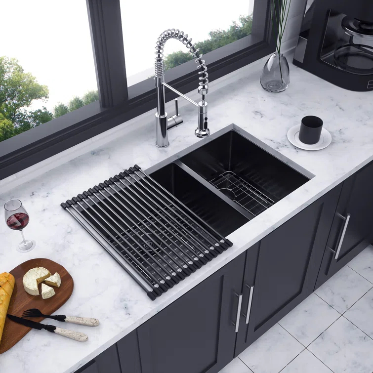 33'' L Undermount Double Bowl Stainless Steel Kitchen Sink