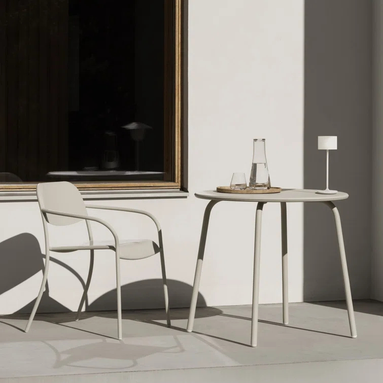 Blomus YUA Round 31.5'' Outdoor Bistro Table