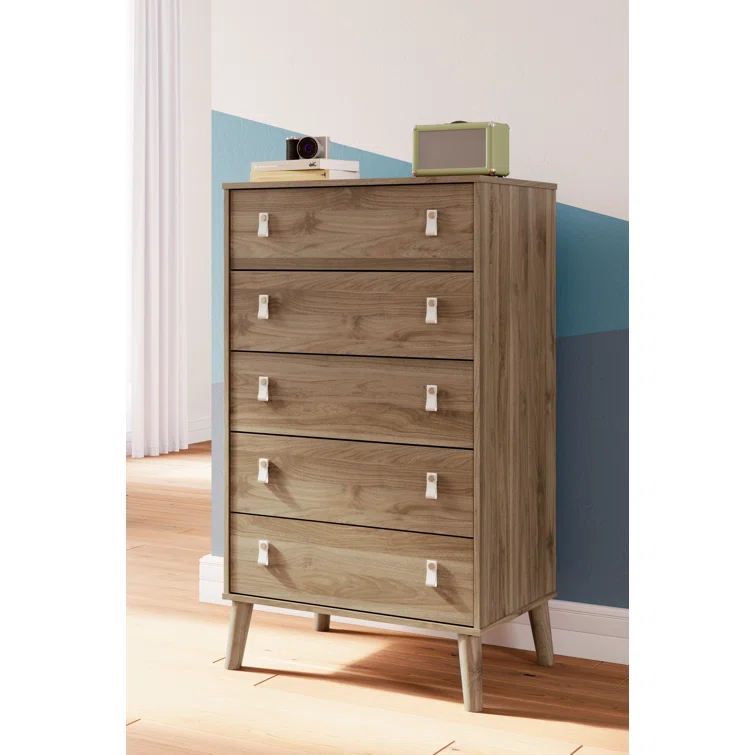 Aprilyn 5 Drawer 29.88" W Lingerie Chest withInterchangeable Leather Handles