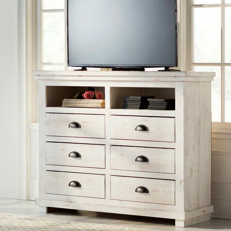 Wolferstorn 6 - Drawer Double Dresser