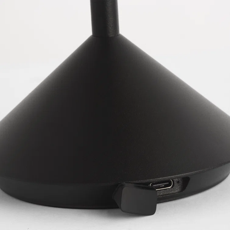 Moneta LED Table Lamp