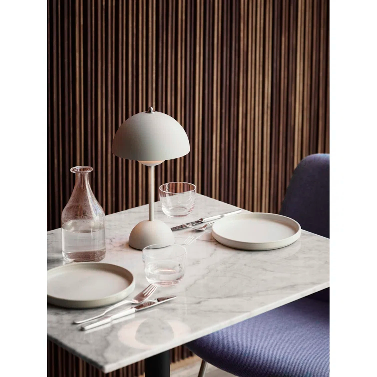 Flowerpot Table Lamp