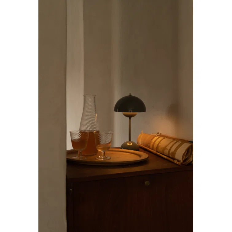 Flowerpot Table Lamp