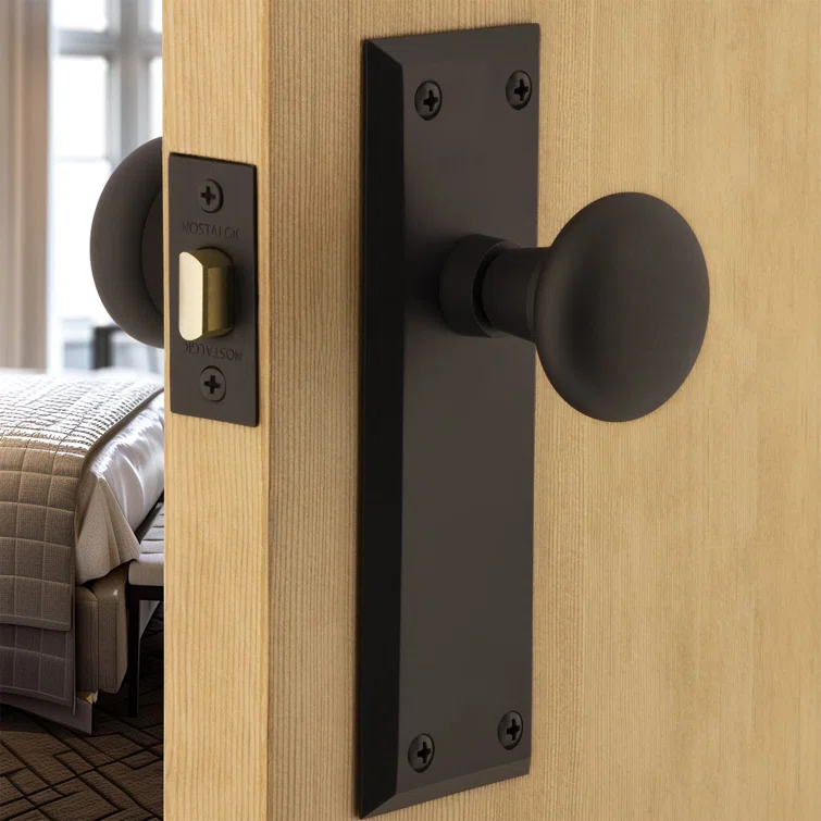 New York Plate with New York Door Knob