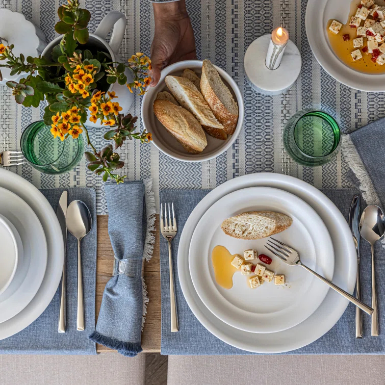 over&back Rimmed 16-Piece Semi Hand-Finished Stoneware Dinnerware Set, Service for 4