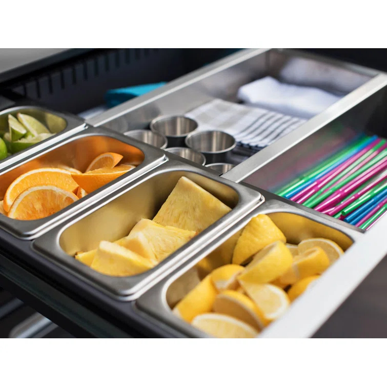 Outdoor Kitchen Aluminum 5 Piece Cabinet Set with 40 in. Liquid Propane Gas Performance Grill