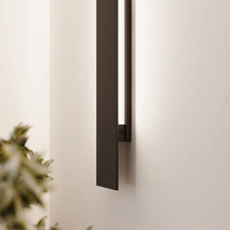 Lithe 2-Sided Wall Lamp