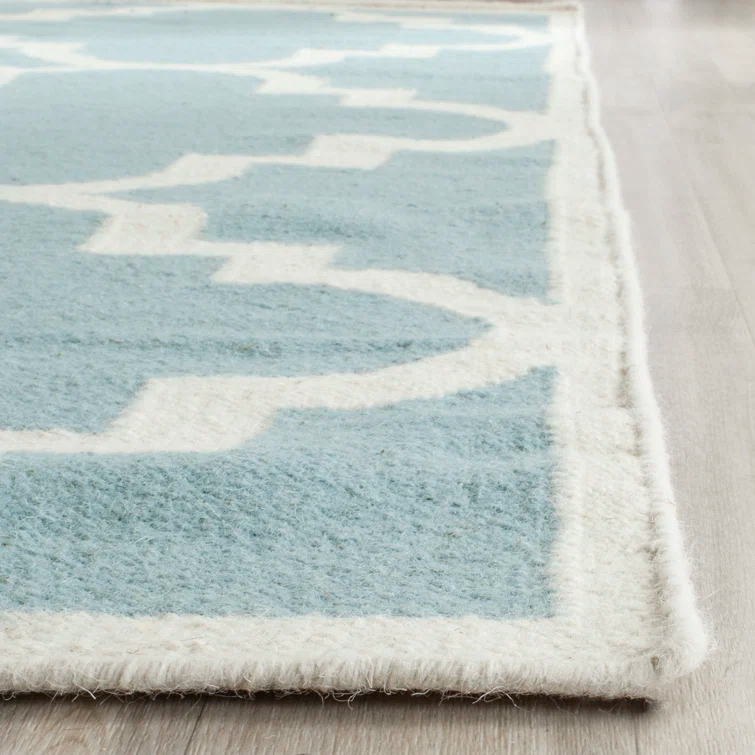 Rodgers Hand Woven Flat Weave Wool/Cotton Geometric Rug in Blue/Ivory