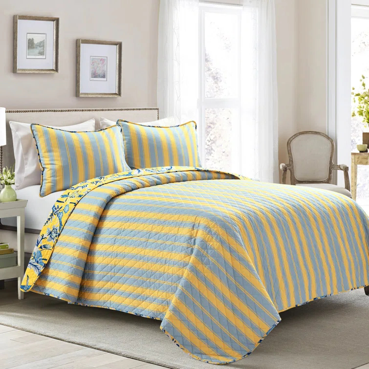 Lush Decor Dolores Reversible Quilt Set & Reviews | Wayfair