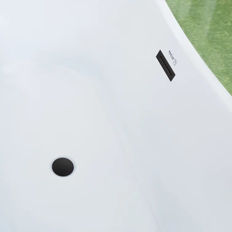 67" x 31" Freestanding Soaking Bathtub