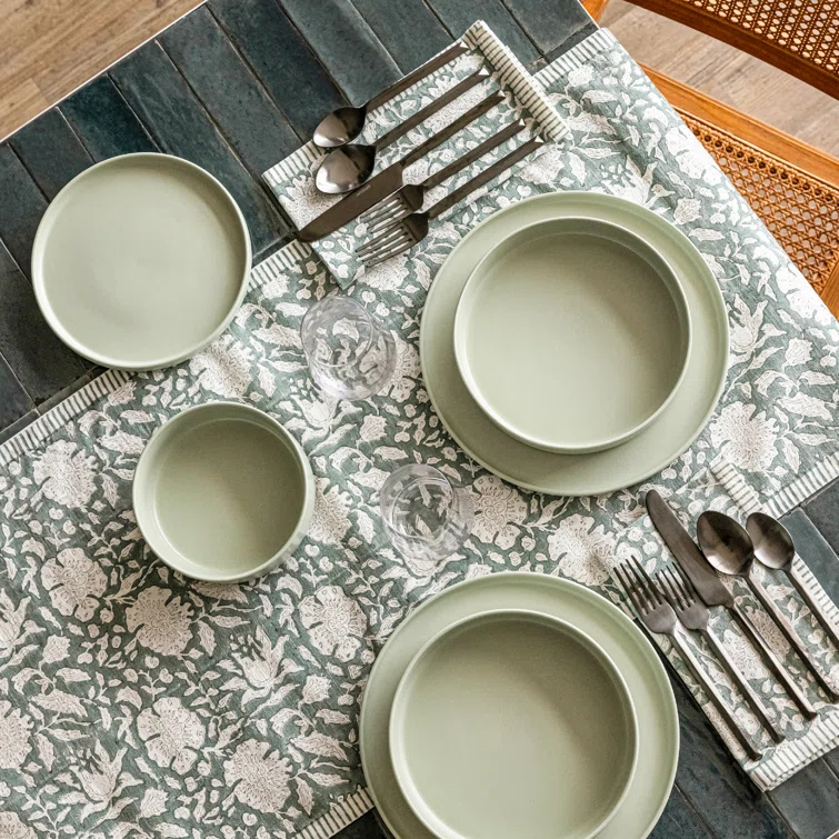 over&back Hand-Blocked Table Runner