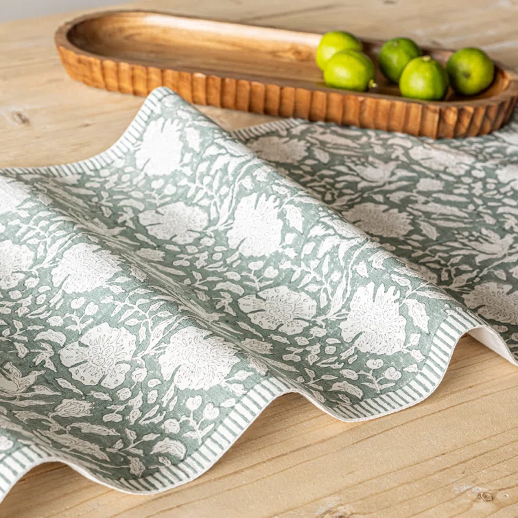 over&back Hand-Blocked Table Runner