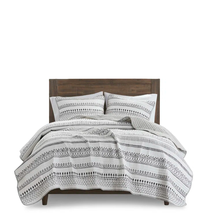 Madison Park Fraser 3 Piece Printed Seersucker Quilt Set
