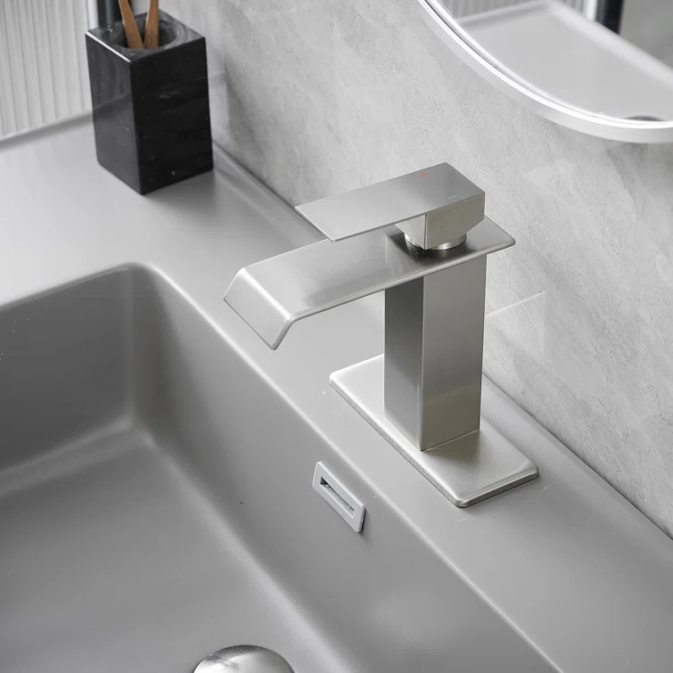 1 Single-handle Bathroom Faucet with Drain Assembly