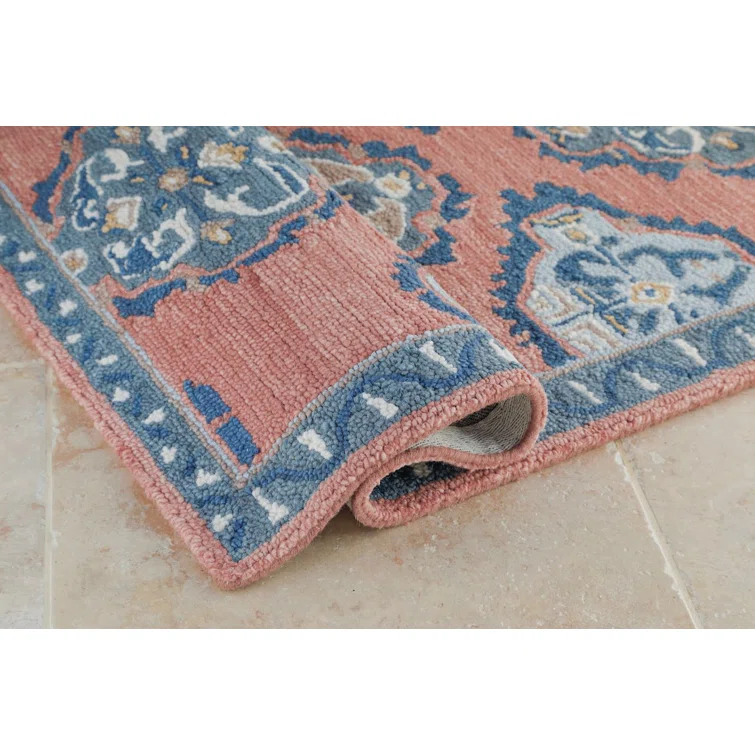 Vintage Glory Hand Hooked Wool Rug in Blue/Faded Red/Cream