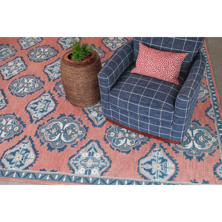 Vintage Glory Hand Hooked Wool Rug in Blue/Faded Red/Cream