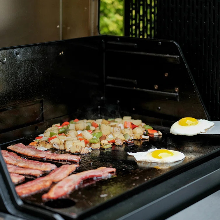 Masterbuilt Gravity Series 800 Digital Barrel Charcoal Grill with Smoker