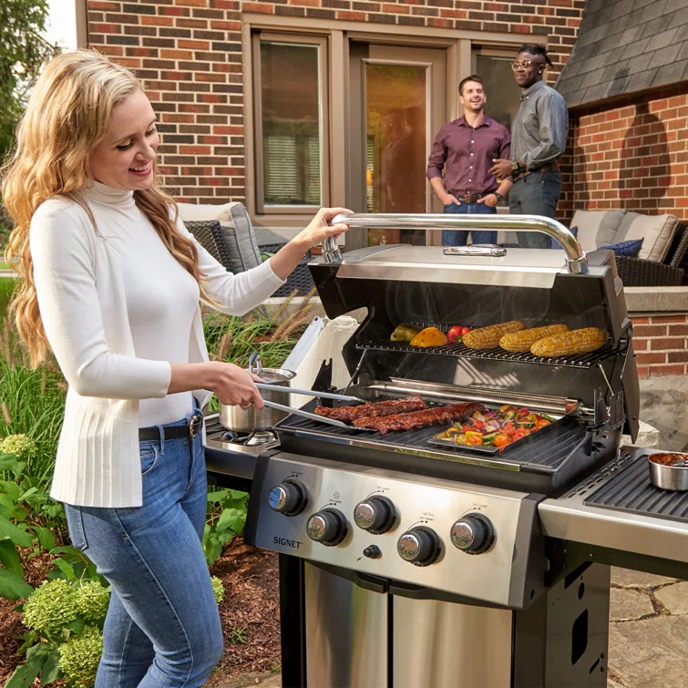 Broil King Signet 390 3-Burner Grill in Stainless Steel with Side Burner and Rear Rotisserie Burner