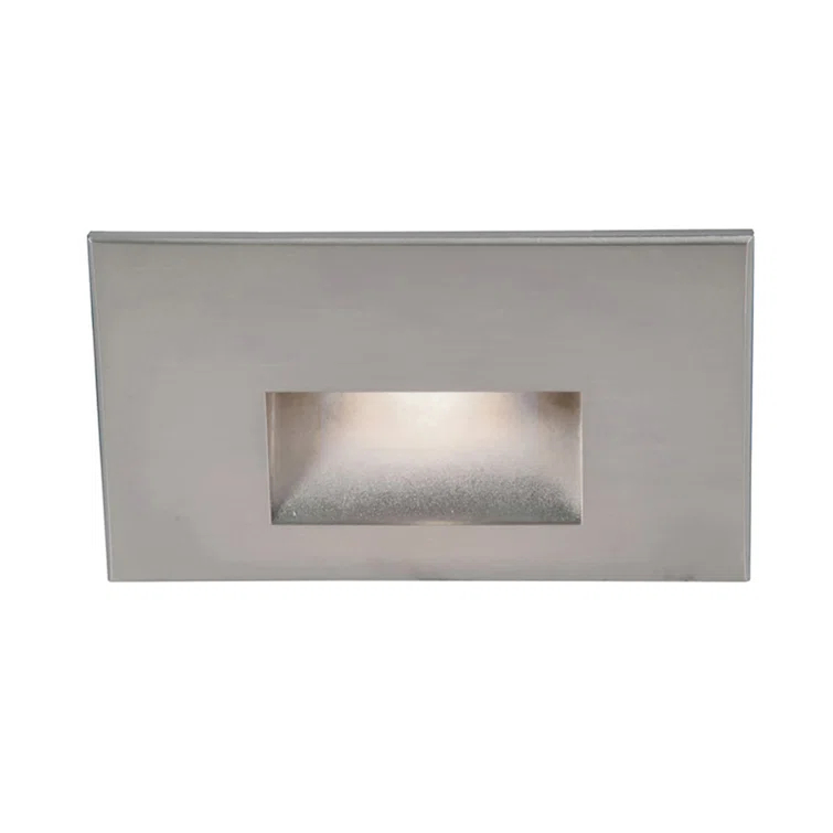 LEDme 120V Integrated LED Horizontal Step and Wall Light