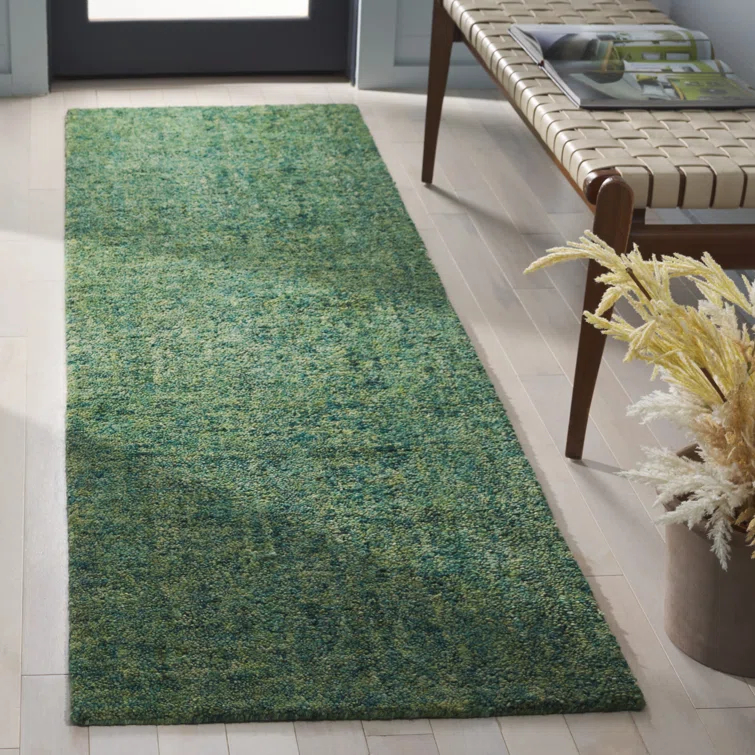 Handmade Green Wool and Synthetic 8' x 10' Area Rug