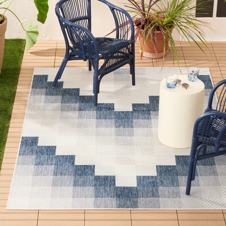 NICOLE MILLER NEW YORK Patio Country Ombre Chevron Outdoor Area Rug, Navy Blue/Cream