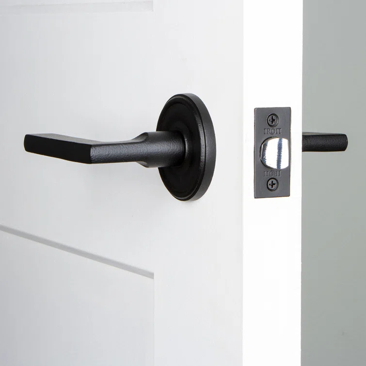 Ageless Iron Loch Rosette with Dirk Lever